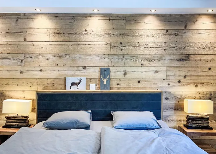 Cristal-12 By Interhome لوكباد